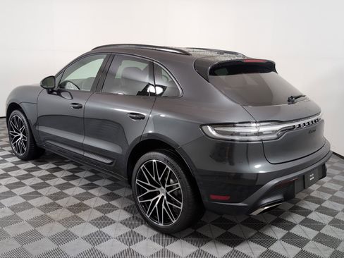 Certified 2026 Porsche Macan image 3