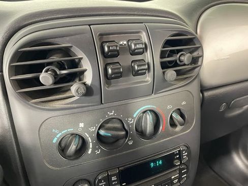 Used 2005 Chrysler PT Cruiser Touring FWD image 7