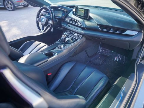 Used 2017 BMW i8 AWD/4WD image 32