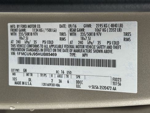 Used 2017 Ford Escape Titanium image 15