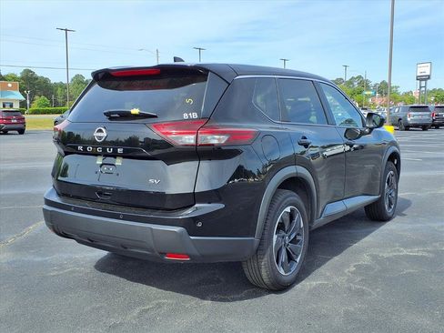 Used 2024 Nissan Rogue SV FWD image 19