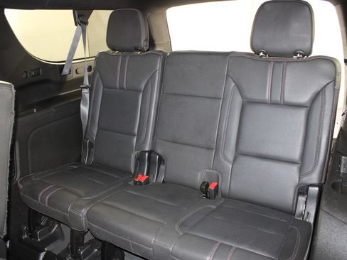Used 2023 Chevrolet Suburban RST AWD/4WD image 20