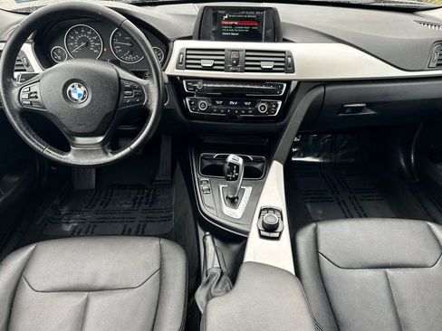 Used 2018 BMW 320i Sedan image 12