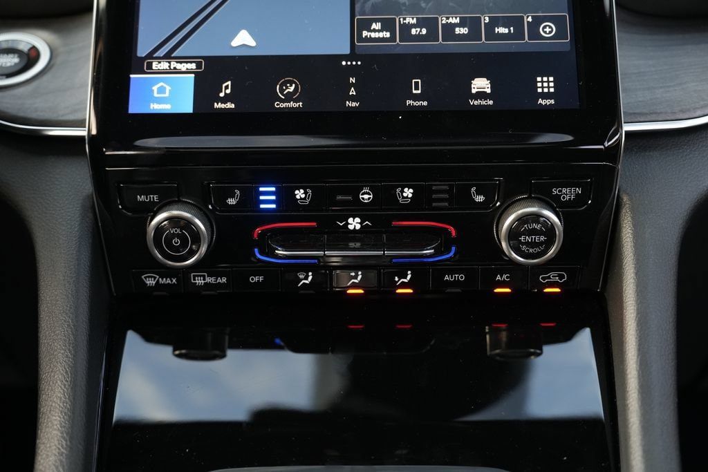 Used 2023 Jeep Grand Cherokee Overland w/ Advanced Protech Group III AWD/4WD image 45