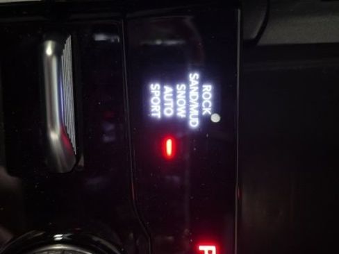 Used 2024 Jeep Grand Cherokee L Overland w/ Luxury Tech Group IV AWD/4WD image 35