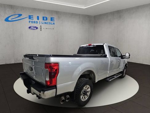 Used 2017 Ford F350 XLT w/ XLT Premium Package AWD/4WD image 9