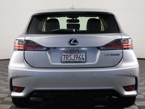 Used 2016 Lexus CT 200h w/ Navigation Package FWD image 5