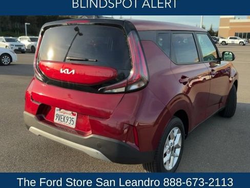 Used 2025 Kia Soul LX w/ LX Technology Package image 8