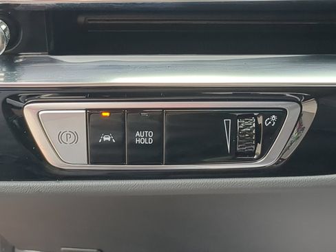 Certified 2024 Cadillac Lyriq Tech AWD/4WD image 17