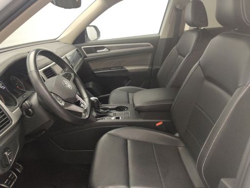 Used 2021 Volkswagen Atlas SE w/ Towing Package FWD image 17