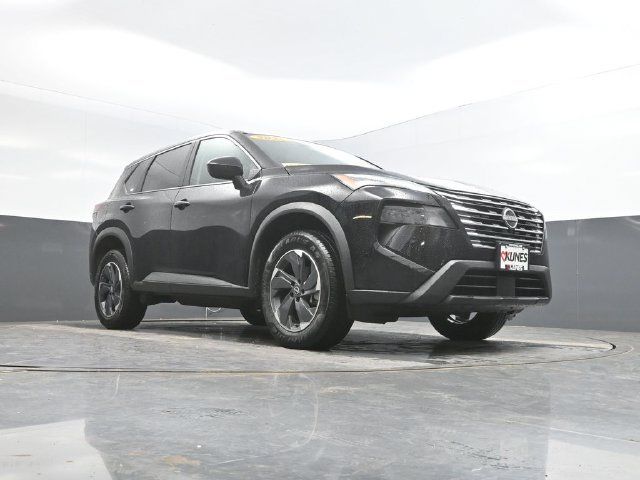 Used 2025 Nissan Rogue SV AWD/4WD image 44
