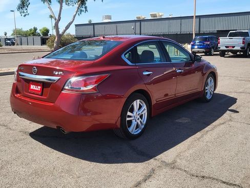 Used 2015 Nissan Altima 3.5 SL FWD image 10