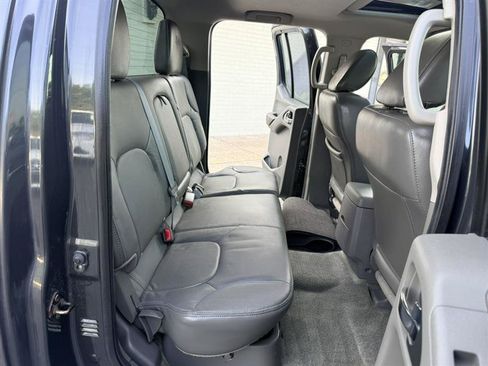 Used 2013 Nissan Frontier SL w/ Moonroof Pkg AWD/4WD image 22