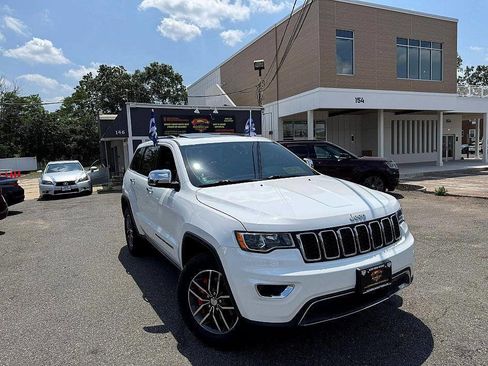 Used 2018 Jeep Grand Cherokee Limited image 1