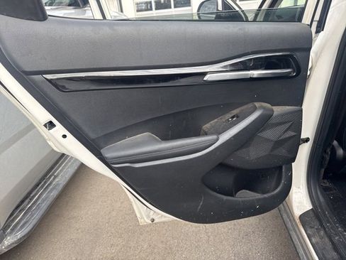 Used 2021 Kia Seltos SX w/ SX Sunroof Package image 10