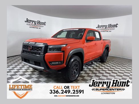 Used 2025 Nissan Frontier PRO-4X w/ Pro Convenience Package image 1