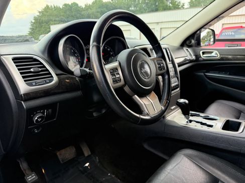 Used 2012 Jeep Grand Cherokee Laredo AWD/4WD image 17