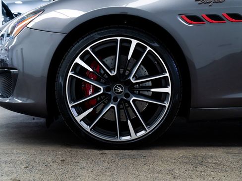 Used 2022 Maserati Quattroporte Trofeo RWD image 7