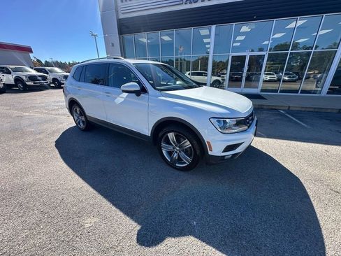 Used 2021 Volkswagen Tiguan SEL image 2