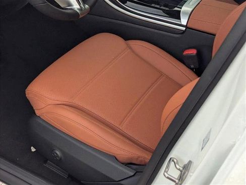 New 2025 Mercedes-Benz C 300 Sedan image 4