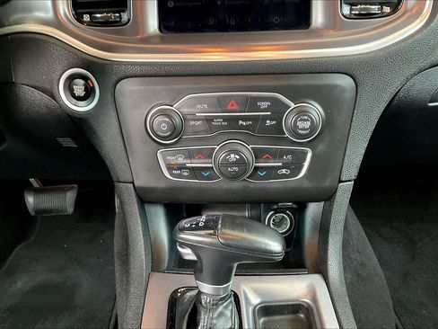 Used 2021 Dodge Charger SXT w/ Blacktop Package image 15