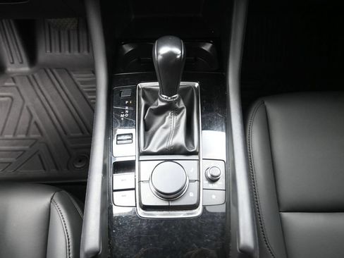 Used 2024 MAZDA MAZDA3 s FWD image 9