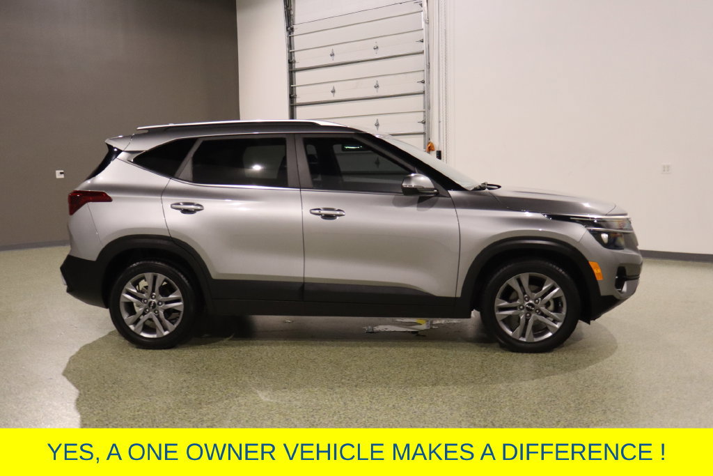 Used 2023 Kia Seltos S w/ Navigation Package FWD image 11