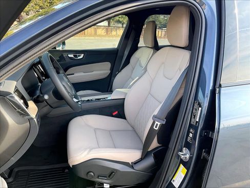 New 2026 Volvo XC60 B5 Plus w/ Protection Package Premier image 11