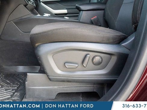 Used 2022 Ford Explorer XLT w/ Class IV Trailer Tow Package image 18