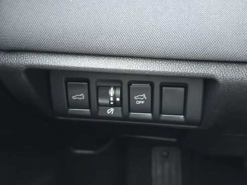 Used 2023 Subaru Outback Premium image 11