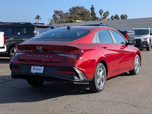 New 2026 Hyundai Elantra SE image 4