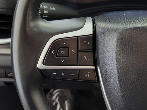 Used 2025 Toyota Grand Highlander AWD image 25