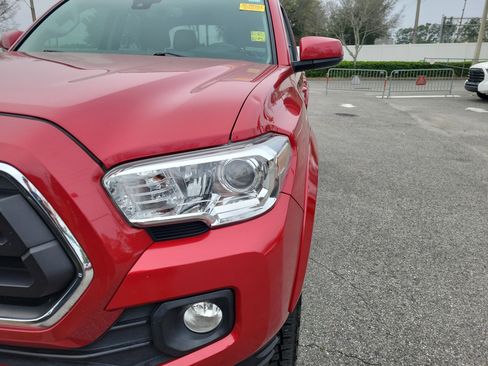 Used 2021 Toyota Tacoma SR5 image 3