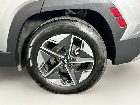 Used 2025 Hyundai Tucson SEL FWD image 11
