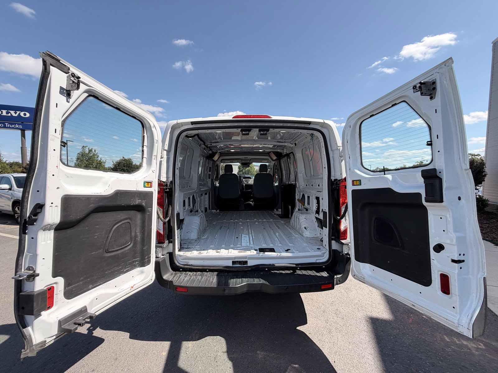 Used 2018 Ford Transit 150 130 Low Roof RWD image 20