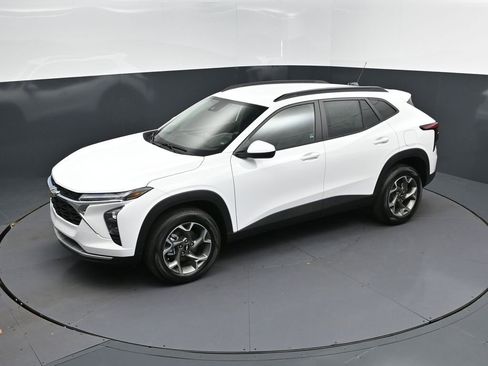 New 2026 Chevrolet Trax LT image 31