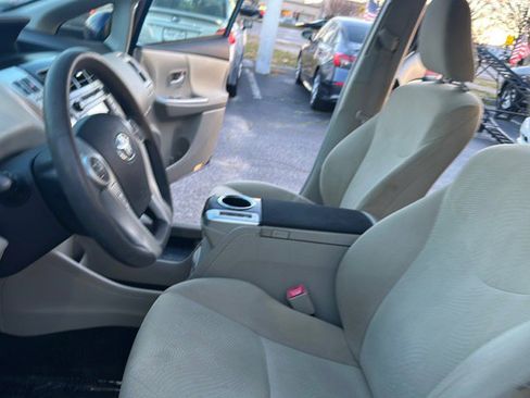 Used 2012 Toyota Prius V Two image 12