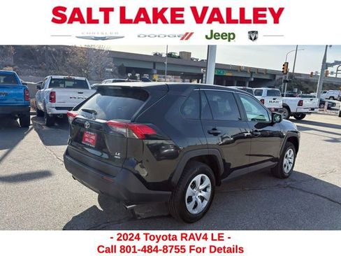Used 2024 Toyota RAV4 LE image 5