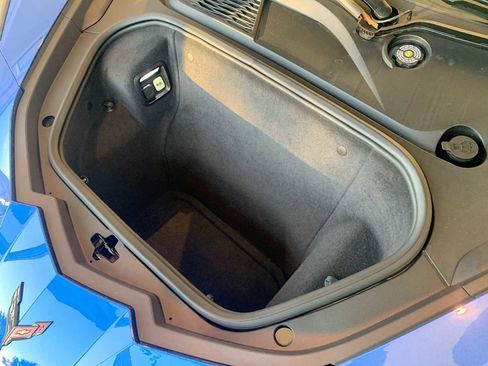 Used 2021 Chevrolet Corvette Stingray Preferred Cpe w/ 2LT image 24