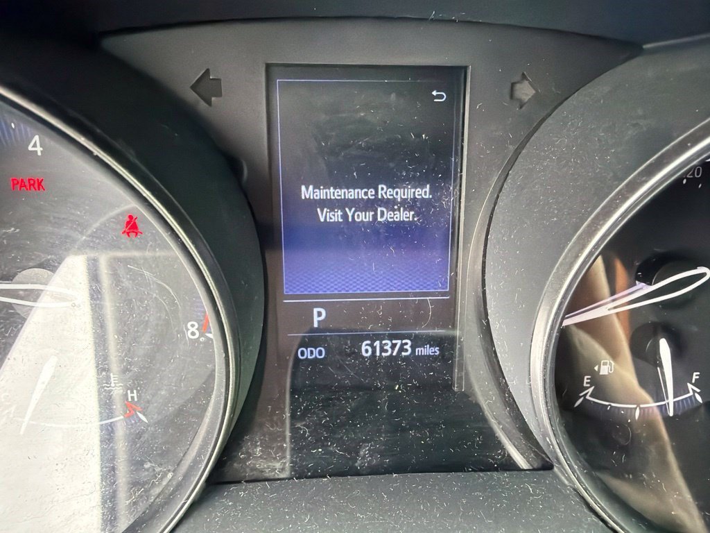 Used 2020 Toyota C-HR LE FWD image 12