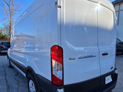 Used 2022 Ford E-Transit Medium Roof RWD image 5