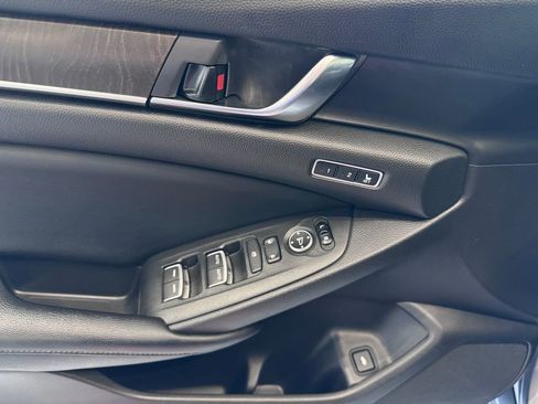 Used 2018 Honda Accord Touring image 26