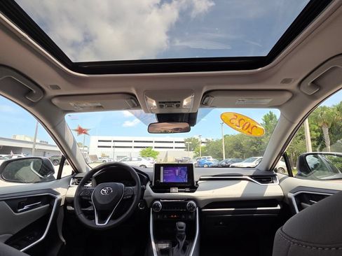 Certified 2025 Toyota RAV4 XLE w/ Convenience Package AWD/4WD image 4
