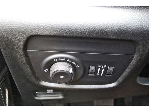 Used 2023 Jeep Grand Cherokee L Limited w/ Luxury Tech Group II RWD image 22