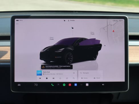 Used 2022 Tesla Model Y Long Range image 13