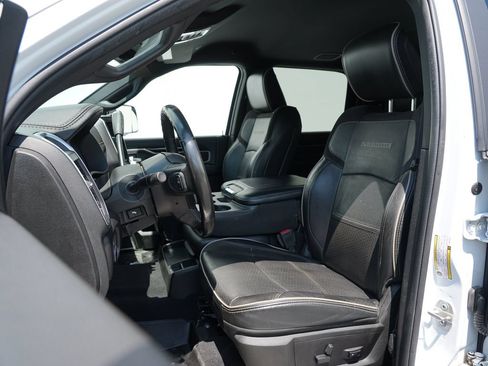 Used 2022 RAM 2500 Laramie w/ Night Edition AWD/4WD image 11