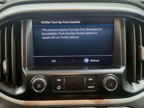 Used 2022 Chevrolet Colorado LT w/ LT Convenience Package AWD/4WD image 13