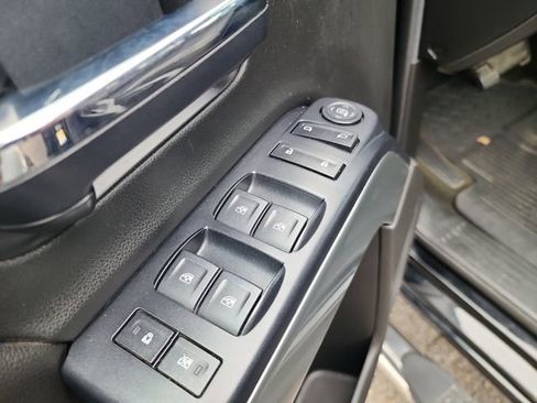 Used 2018 Chevrolet Silverado 1500 LT image 10