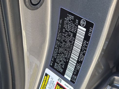 Used 2025 Toyota Camry XLE image 34