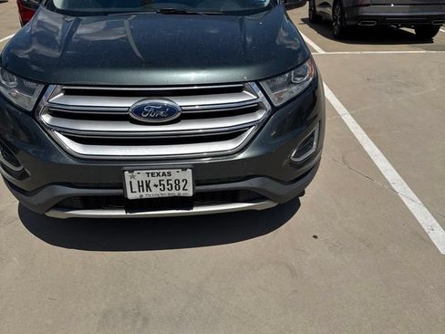Used 2015 Ford Edge Titanium FWD image 3